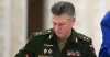 Здание суда с флагом России и гербом